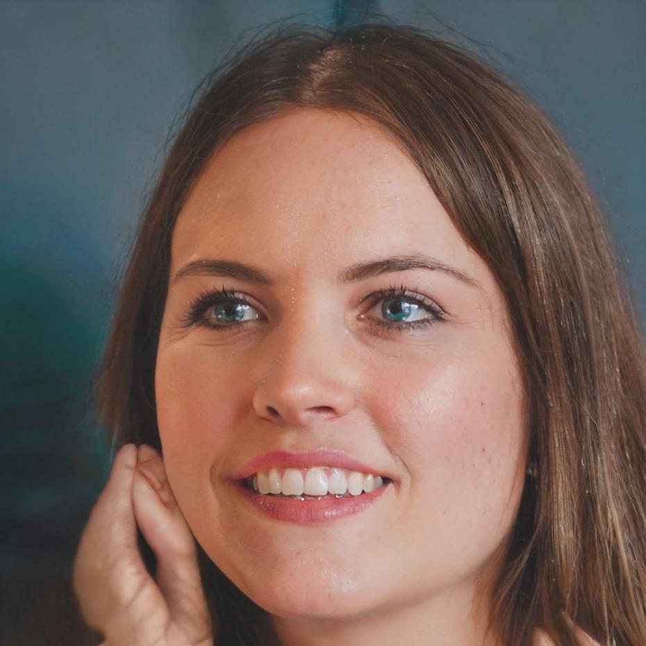 Profesional especializada en formación financiera empresarial